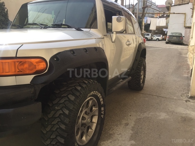 Toyota FJ Cruiser 2008, 138,000 km - 4.0 л - Bakı