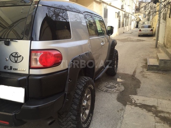 Toyota FJ Cruiser 2008, 138,000 km - 4.0 л - Bakı