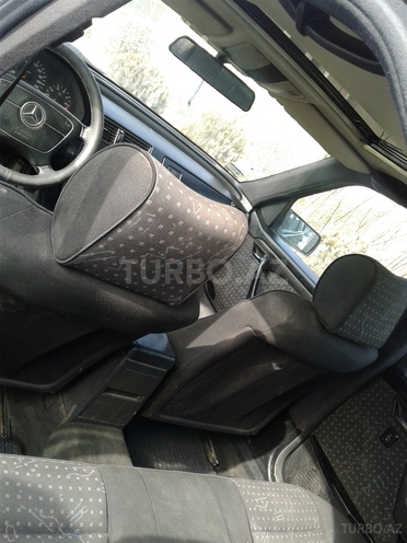 Mercedes C 220 1993, 385,000 km - 2.2 l - Bakı