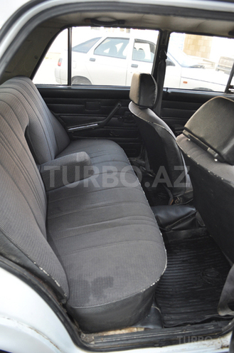 LADA (VAZ) 2106 1983, 350,000 km - 1.3 l - Bakı