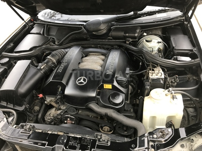 Mercedes E 240 2000, 305,000 km - 2.6 l - Bakı