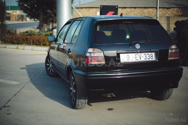 Volkswagen Golf 1997, 273,500 km - 1.8 л - Bakı