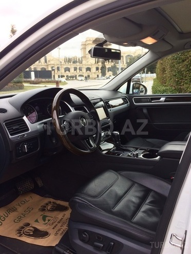 Volkswagen Touareg 2012, 85,500 km - 3.6 l - Bakı