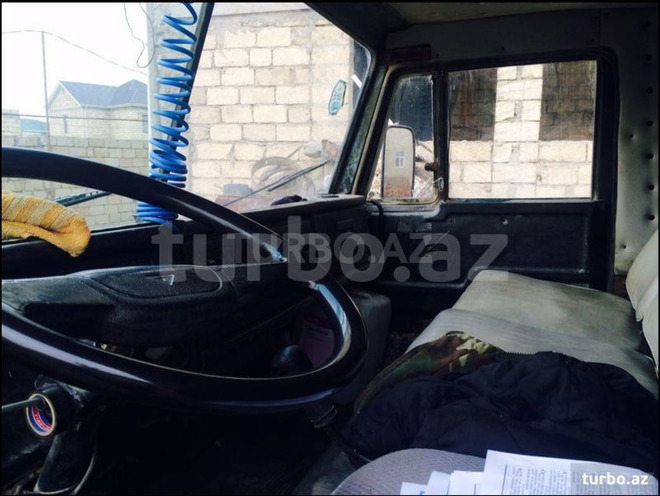 KamAz 5511 1981, 200,000 km - 1.1 л - Sumqayıt