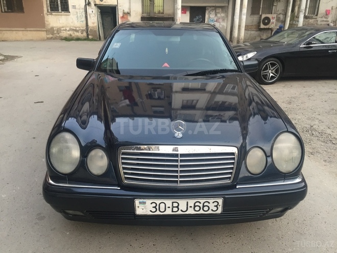 Mercedes E 240 1997, 167,876 km - 2.4 l - Bakı