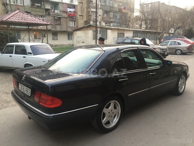 Mercedes E 240 1997, 167,876 km - 2.4 l - Bakı