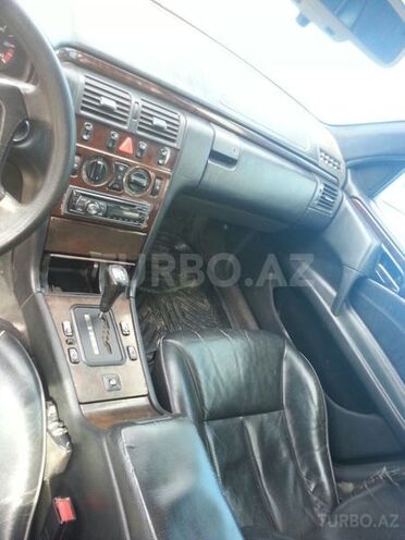 Mercedes E 290 1996, 320,000 km - 2.9 l - Bakı