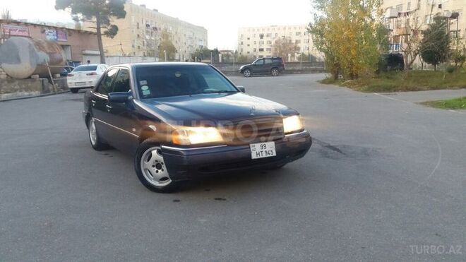 Mercedes C 220 1996, 250,000 km - 2.2 l - Bakı