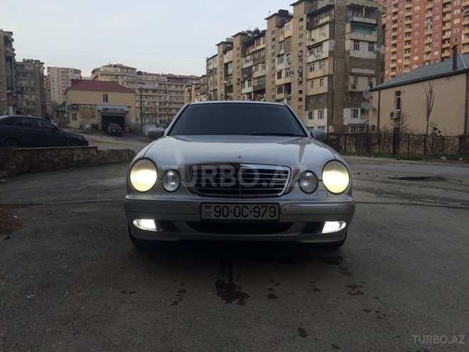 Mercedes E 320 2001, 225,000 km - 3.2 л - Bakı