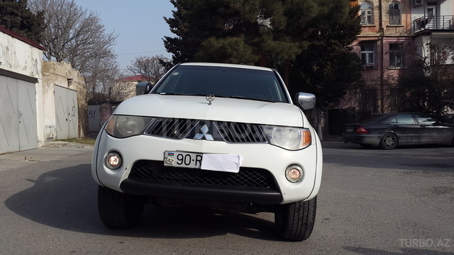 Mitsubishi L200 2007, 260,800 km - 2.5 l - Bakı