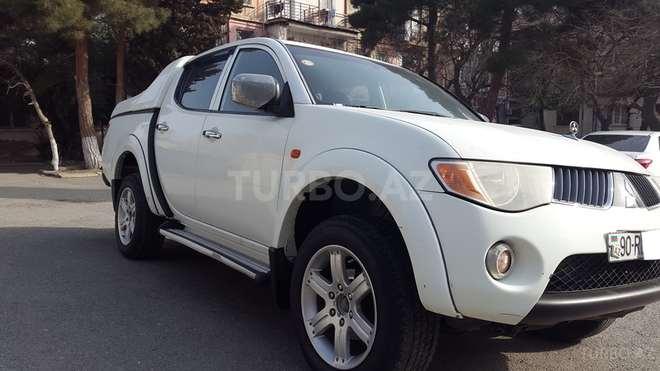 Mitsubishi L200 2007, 260,800 km - 2.5 l - Bakı