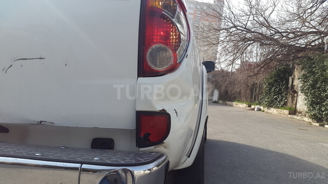 Mitsubishi L200 2007, 260,800 km - 2.5 l - Bakı