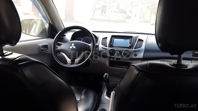 Mitsubishi L200 2007, 260,800 km - 2.5 l - Bakı