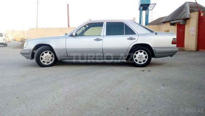 Mercedes E 300 1994, 569,000 km - 3.0 l - Şirvan