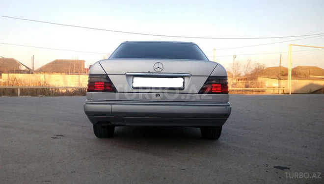 Mercedes E 300 1994, 569,000 km - 3.0 l - Şirvan