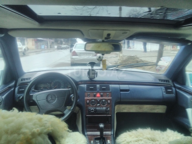 Mercedes E 200 1996, 234,212 km - 2.0 l - Şirvan