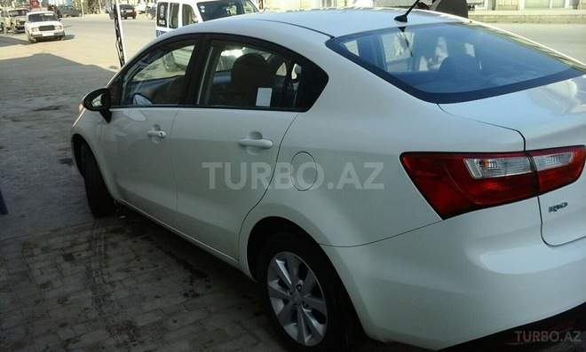 Kia Rio 2015, 17,000 km - 1.4 л - Kürdəmir