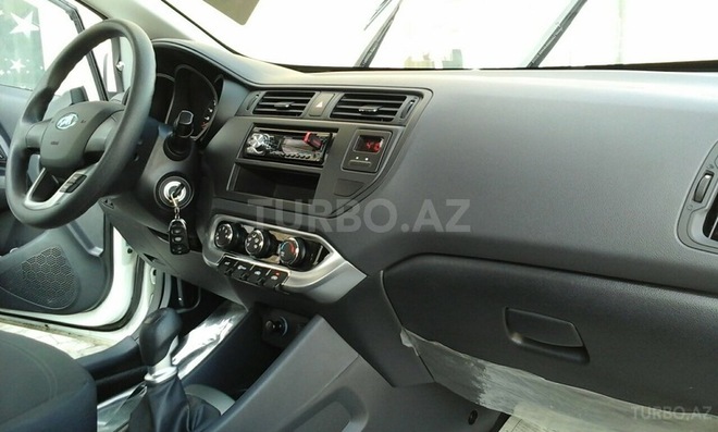 Kia Rio 2015, 17,000 km - 1.4 л - Kürdəmir