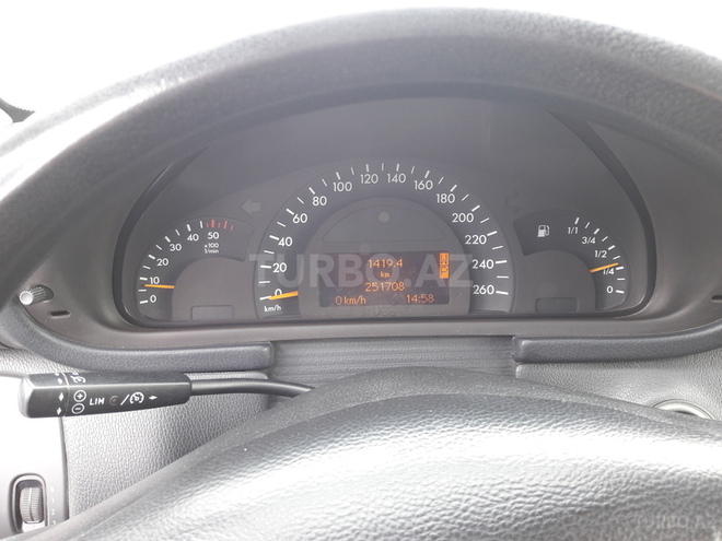 Mercedes C 220 2001, 251,708 km - 2.2 l - Bakı