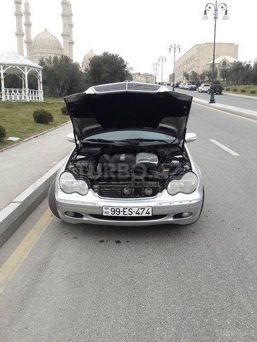Mercedes C 220 2001, 251,708 km - 2.2 l - Bakı