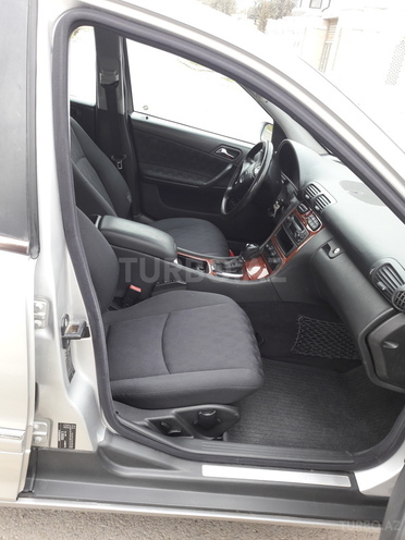 Mercedes C 220 2001, 251,708 km - 2.2 l - Bakı