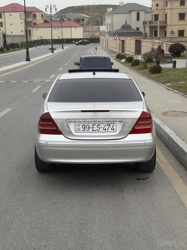 Mercedes C 220 2001, 251,708 km - 2.2 l - Bakı