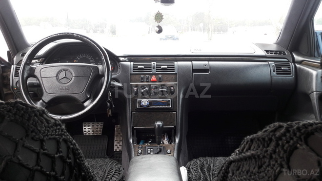 Mercedes E 200 1997, 400,000 km - 2.0 l - Sumqayıt