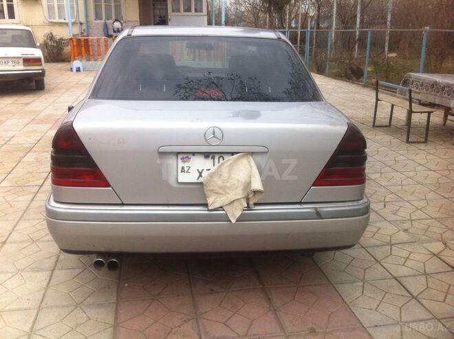 Mercedes C 220 1995, 187,000 km - 2.2 л - Ağcabədi