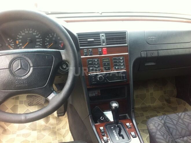Mercedes C 220 1995, 187,000 km - 2.2 л - Ağcabədi