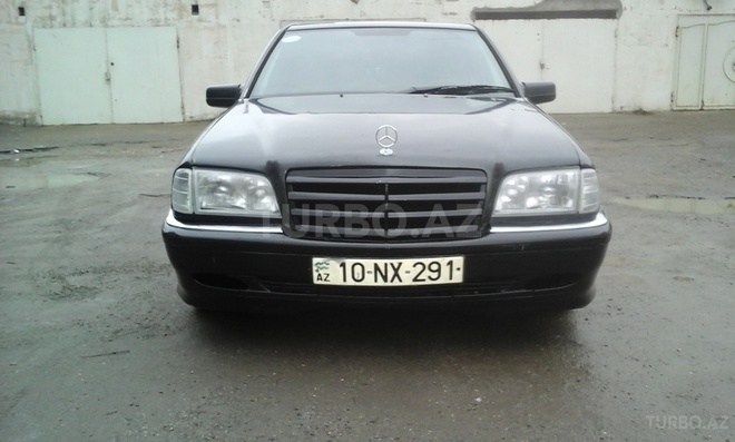 Mercedes C 200 1995, 299,000 km - 2.0 л - Bakı