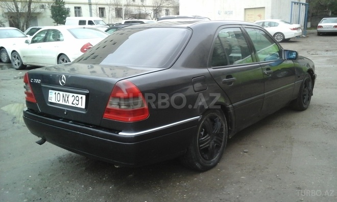 Mercedes C 200 1995, 299,000 km - 2.0 л - Bakı