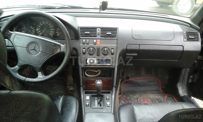 Mercedes C 200 1995, 299,000 km - 2.0 л - Bakı