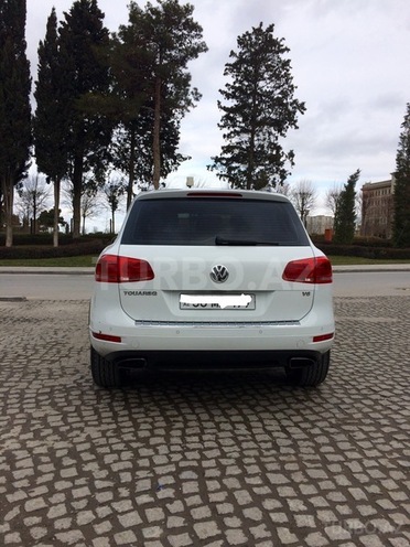 Volkswagen Touareg 2012, 85,600 km - 3.6 l - Bakı