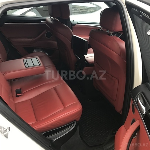 BMW X6 M 2011, 74,000 km - 4.4 l - Bakı