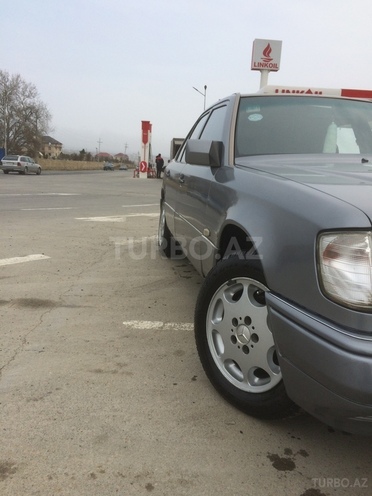 Mercedes E 250 1992, 429,745 km - 2.5 l - Sumqayıt