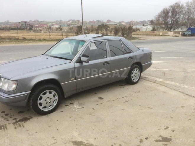 Mercedes E 250 1992, 429,745 km - 2.5 l - Sumqayıt