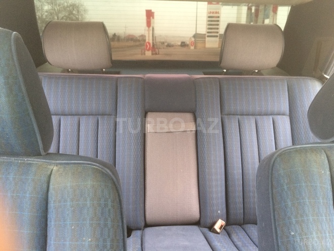 Mercedes E 250 1992, 429,745 km - 2.5 l - Sumqayıt