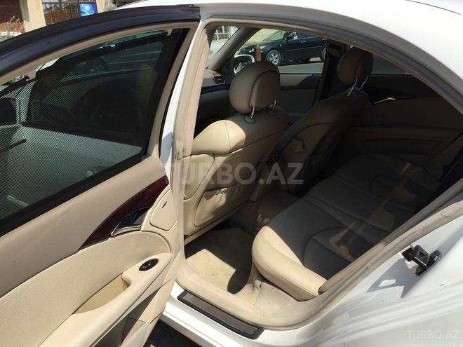 Mercedes E 240 2002, 335,000 km - 2.6 l - Bakı