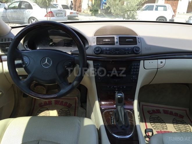 Mercedes E 240 2002, 335,000 km - 2.6 l - Bakı
