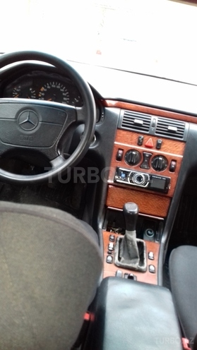 Mercedes E 220 1998, 471,000 km - 2.2 l - Bakı
