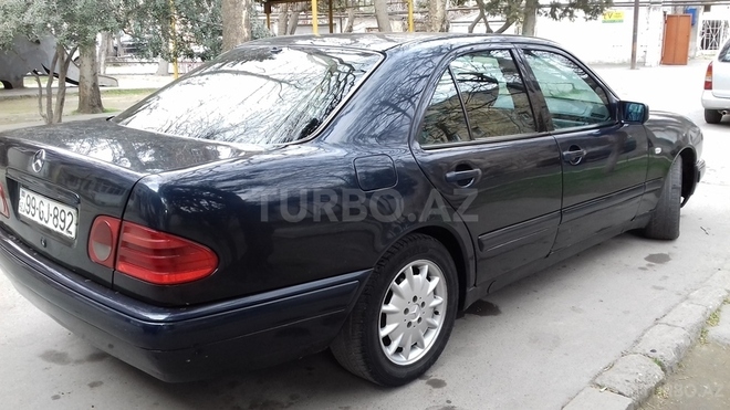 Mercedes E 220 1998, 471,000 km - 2.2 l - Bakı