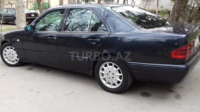 Mercedes E 220 1998, 471,000 km - 2.2 l - Bakı