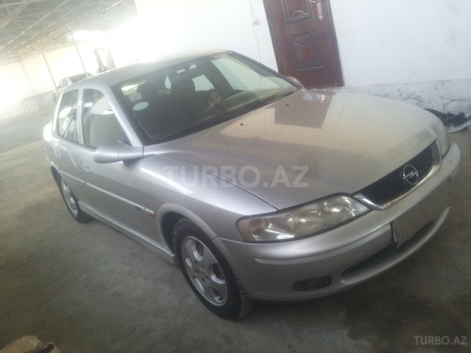 Opel Vectra 1999, 254,000 km - 1.6 l - Sabirabad