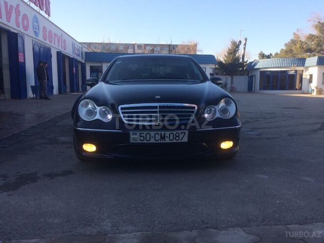 Mercedes C 320 2004, 240,000 km - 3.2 l - Sumqayıt