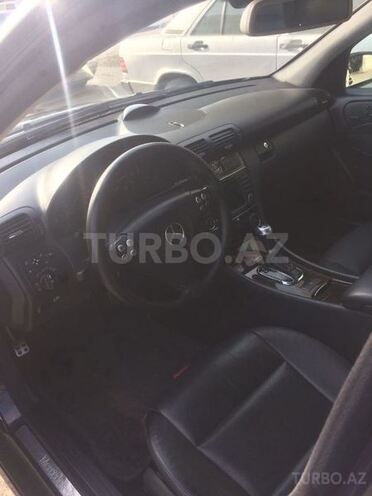 Mercedes C 320 2004, 240,000 km - 3.2 l - Sumqayıt