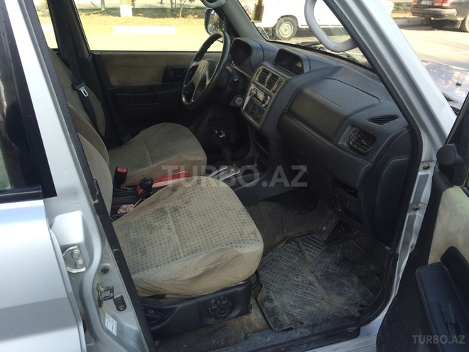 Mitsubishi Pajero io 2001, 214,041 km - 2.0 l - Sumqayıt