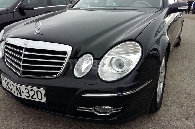 Mercedes E 320 2002, 294,000 km - 3.2 л - Bakı