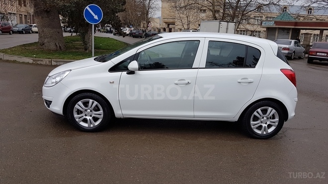 Opel Corsa 2008, 59,200 km - 1.4 l - Gəncə