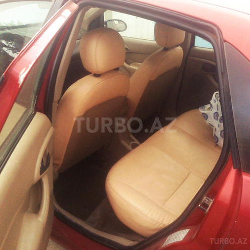Ford Focus 2000, 154,589 km - 2.0 l - Bakı