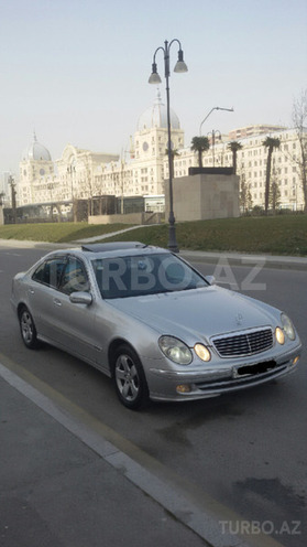 Mercedes E 270 2003, 246,300 km - 2.7 l - Bakı